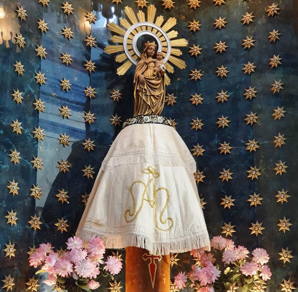 Imagen: Excursión Colungo a Salinas de Hoz. Imagen de la Virgen del Pilar en la Iglesia de Salinas de Hoz.