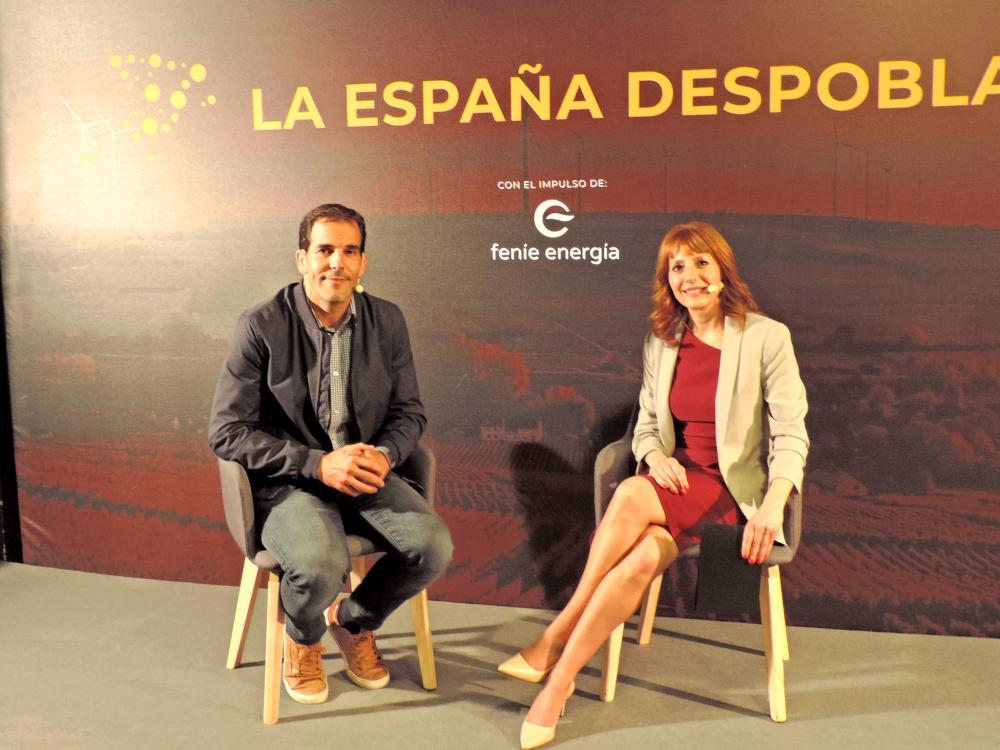 Imagen: Foto de los intervinientes en el Foro de La España Despoblada.