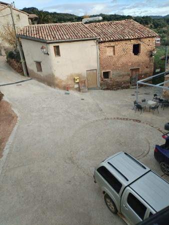 Imagen Pavimentación y adoquinado en la Plaza Mayor de Asque